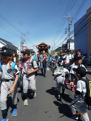 おとうろうまつり山車曳き